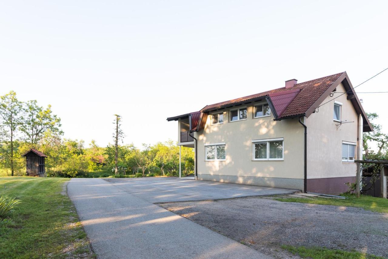 Apartman Medved Slunj Esterno foto