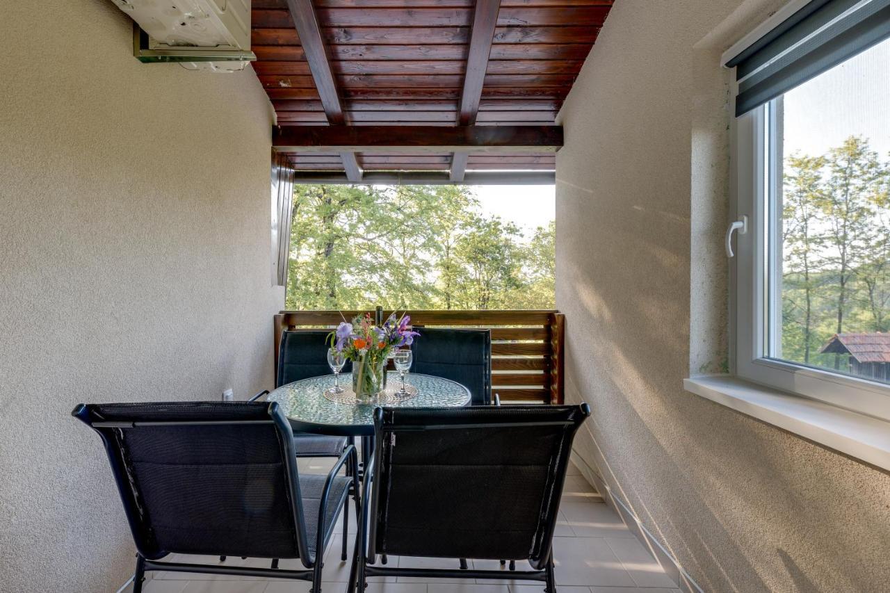 Apartman Medved Slunj Esterno foto